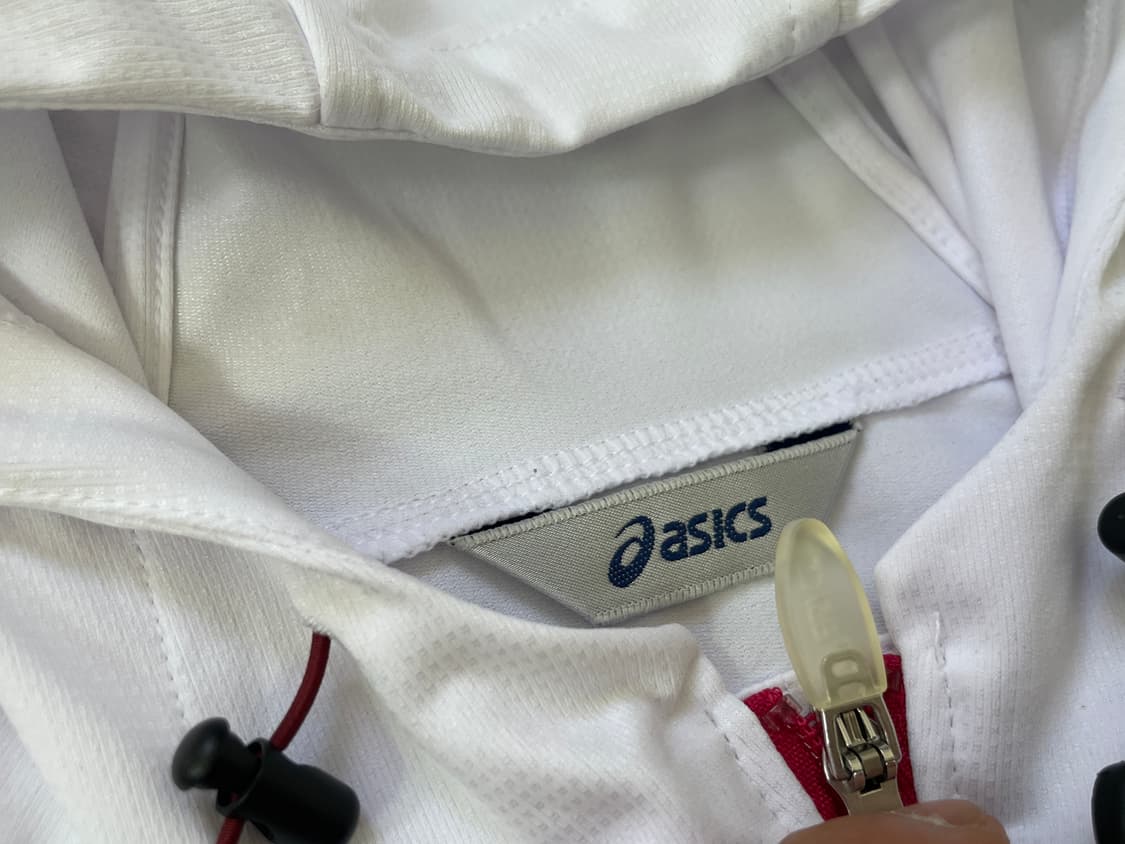 아식스 경량 스트레치 우븐 후드집업 상품이미지5