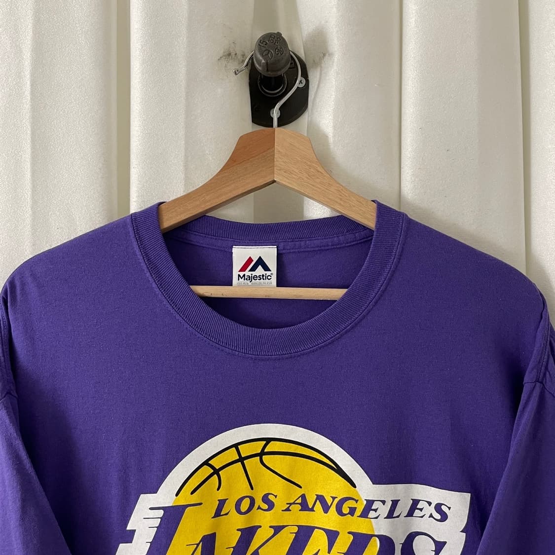  마제스틱 퍼플 레이커스 반팔 상품이미지3