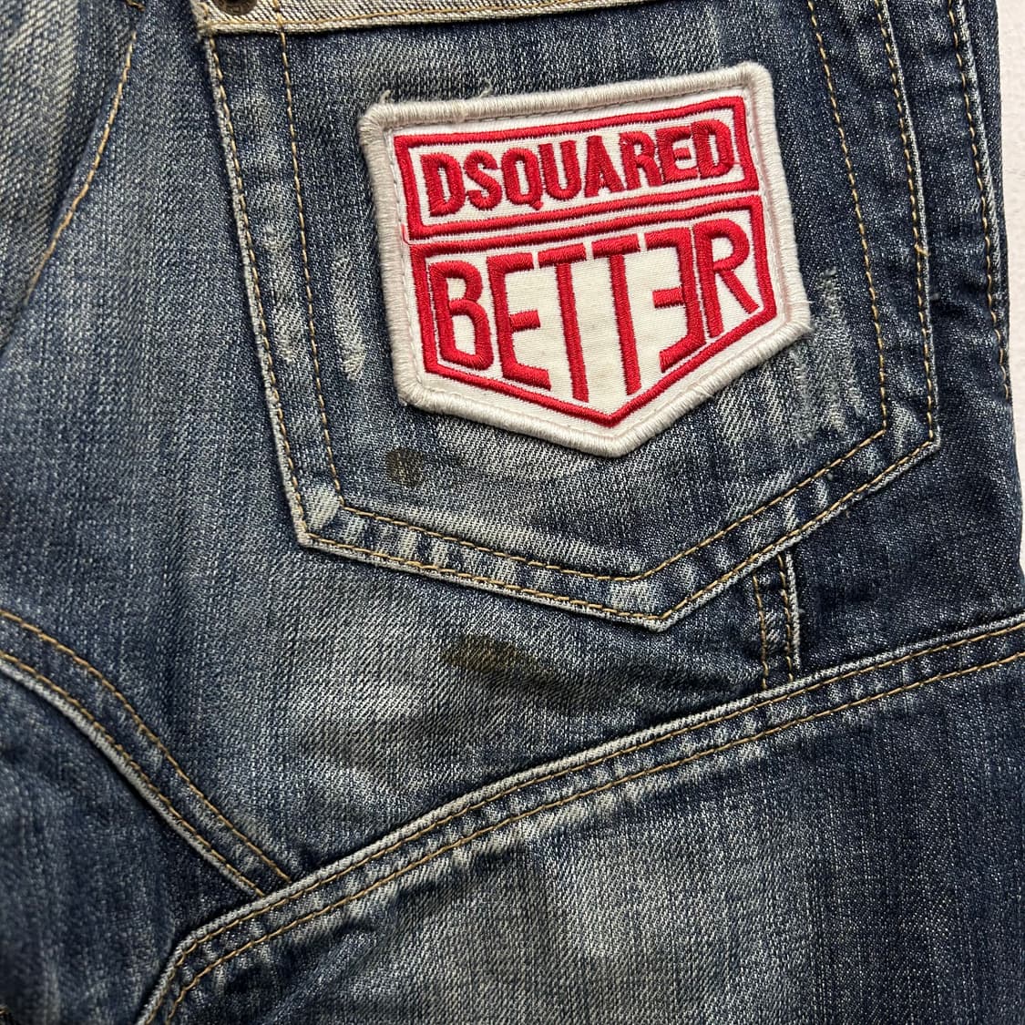 디스퀘어드2 와팬 패치 슬림핏 데님 바이커팬츠 상품이미지6