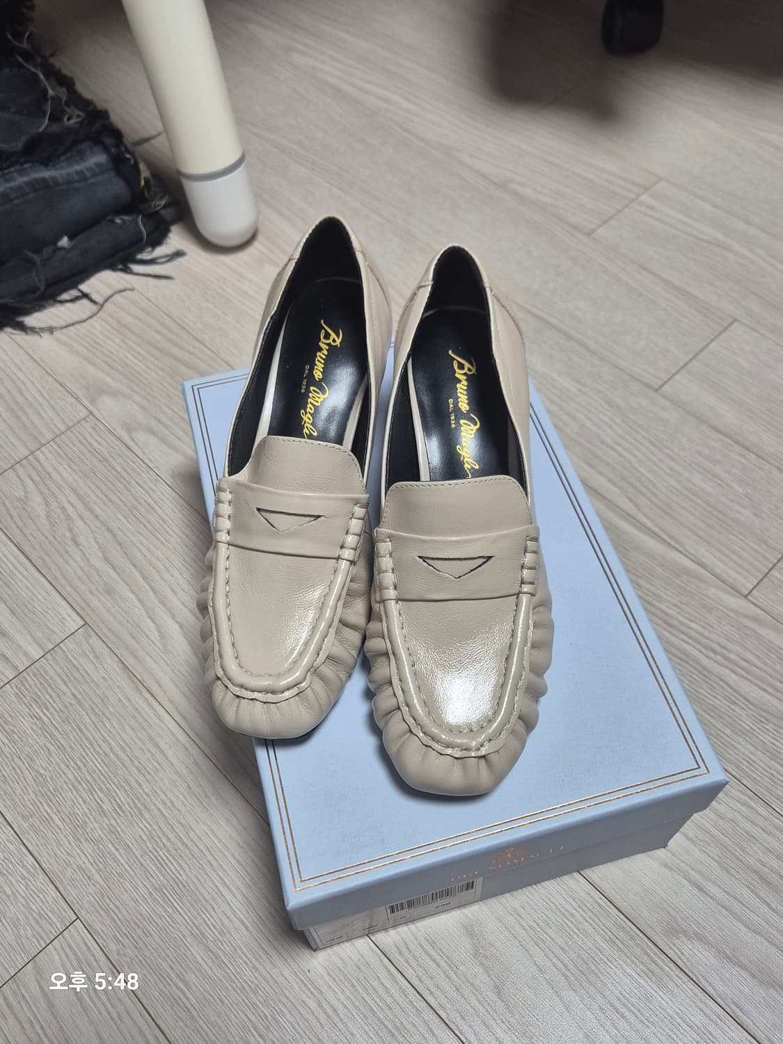 브루노말리 양가죽 펌프스 상품이미지4