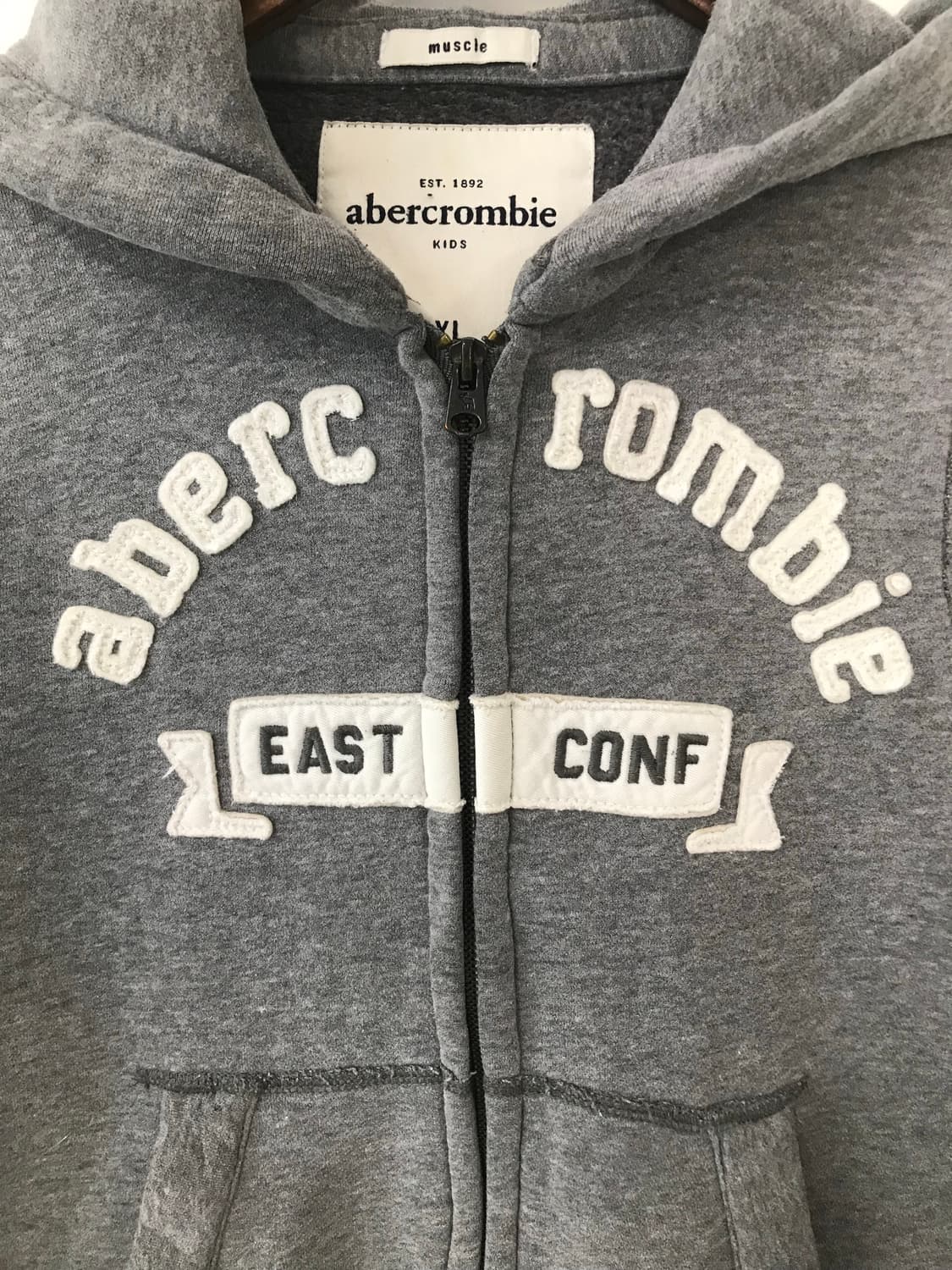 아베크롬비 y2k 와투케 그레이 딱붙 후드집업 상품이미지4