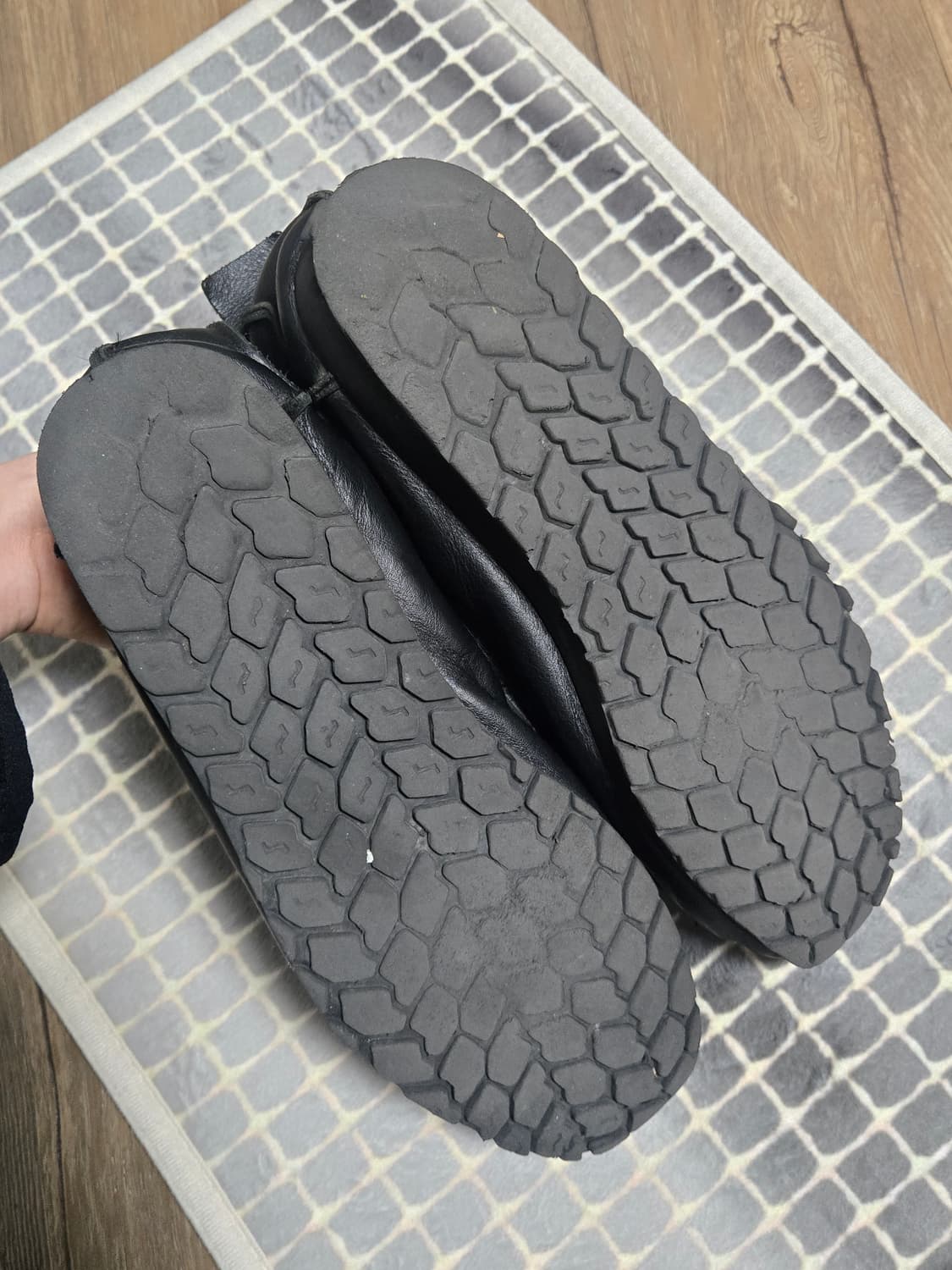 [3] 폴리테루 스티치드 왈라비 블랙 상품이미지6