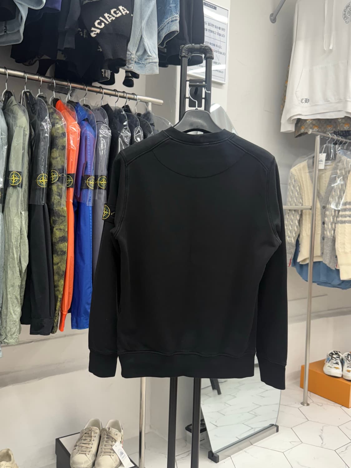 [M] 26ss 스톤아일랜드 와펜 맨투맨 상품이미지2