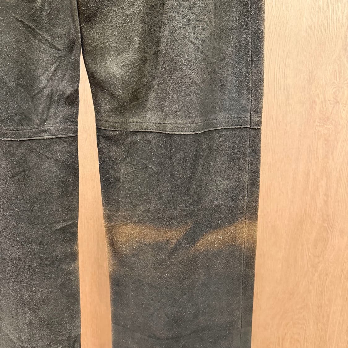 A.P.C. 가죽 팬츠 프론트 빅 포켓 디테일 스트레이트 핏 블랙 상품이미지9