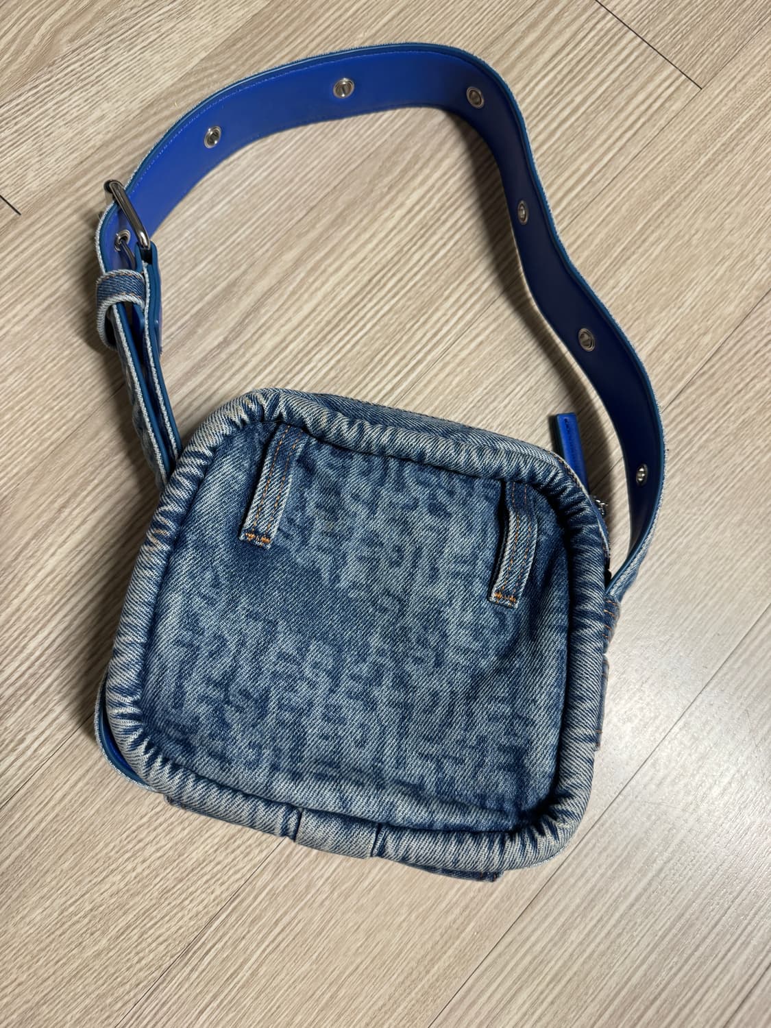 디젤 데님숄더백 상품이미지2