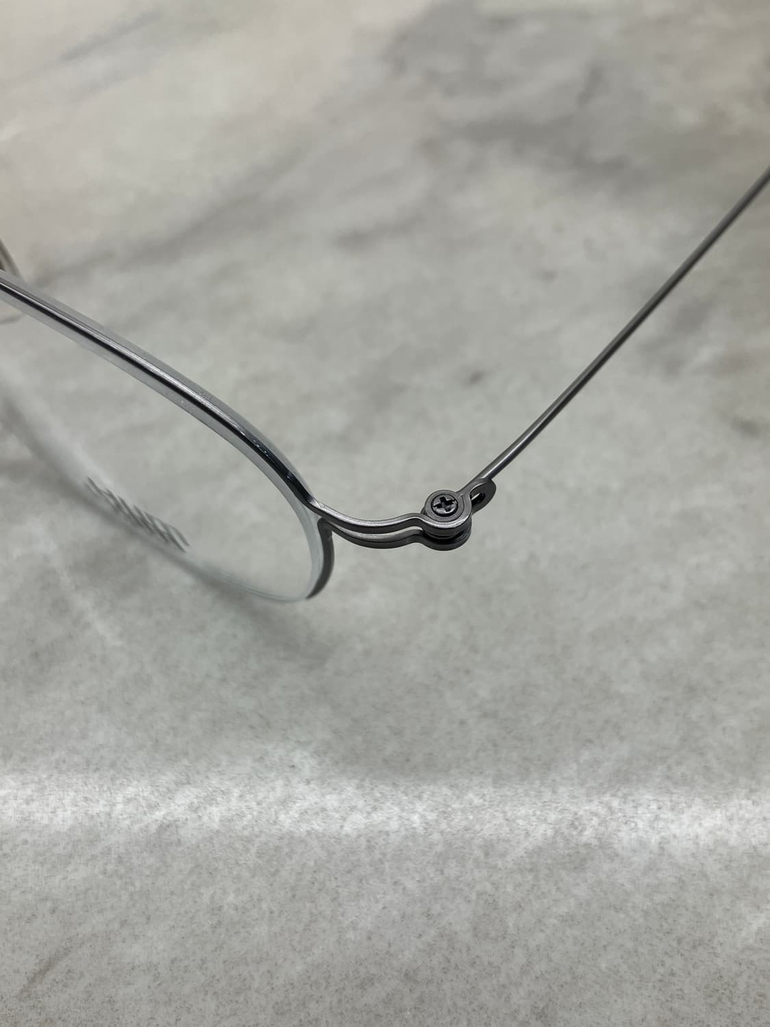 흄 HUM 실버 소프트 스퀘어 역산각 메탈테 안경 상품이미지2