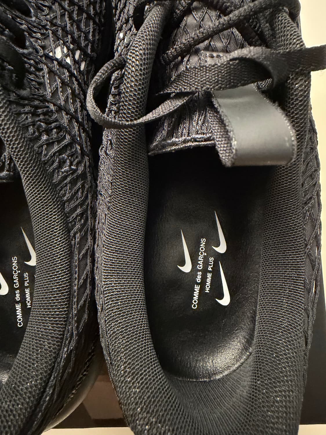 나이키 x 꼼데가르송 옴므 플러스 에어 리주버네이트 블랙 화이트 285 상품이미지4