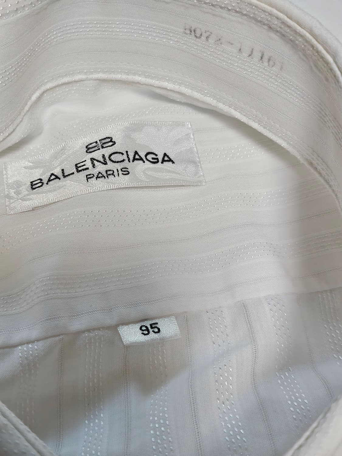 발렌시아가 히든로고 스트라이프 셔츠 95 상품이미지5