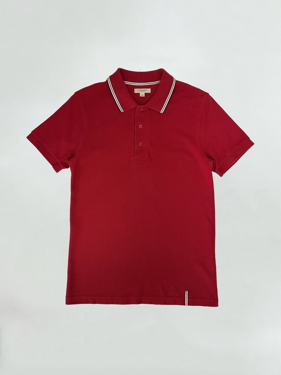 버버리 라인 디테일 카라티 상품이미지1