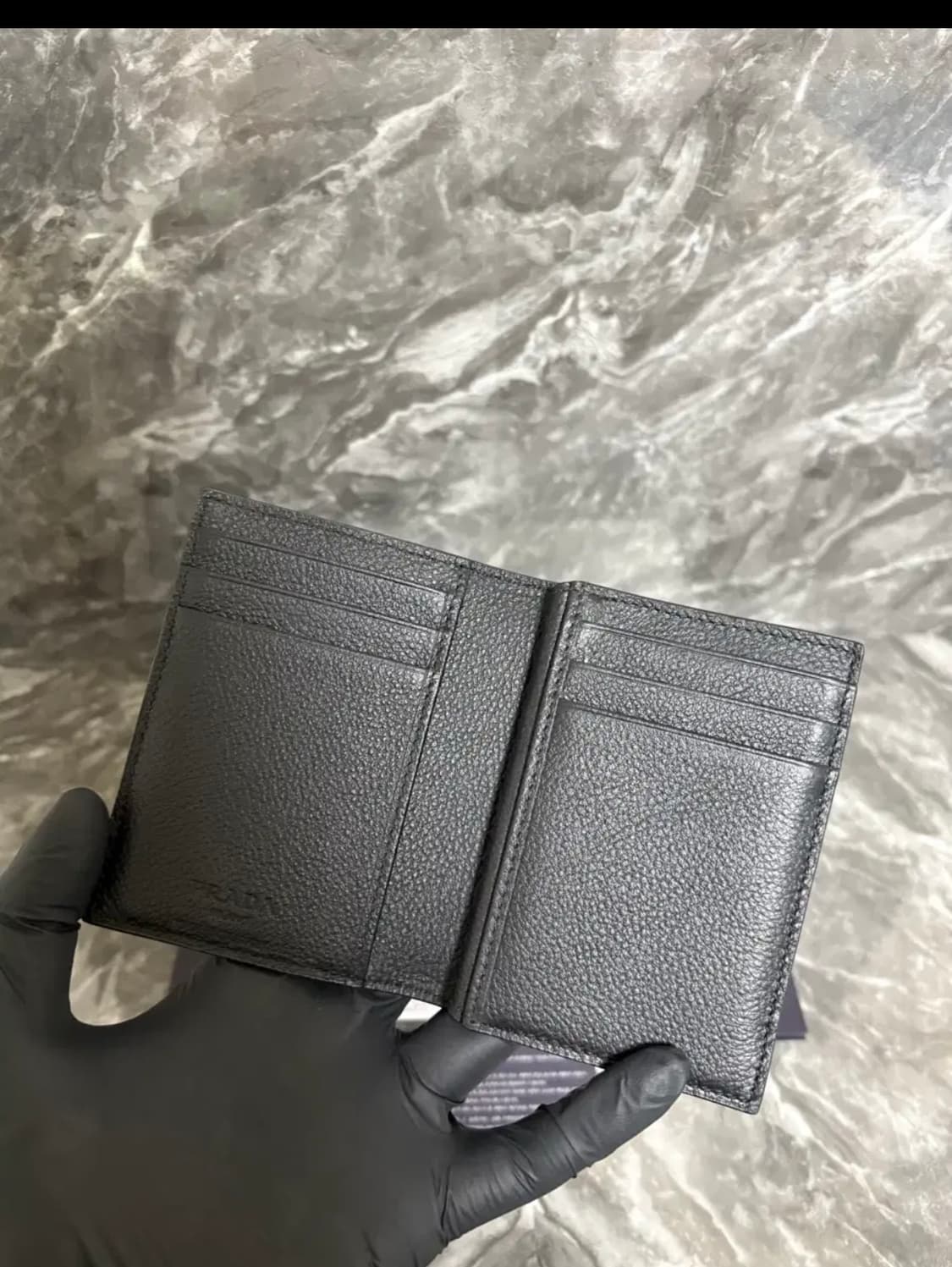 [새상품급/신형] 프라다 트라이앵글 삼각로고 오거나이저 카드지갑 상품이미지2