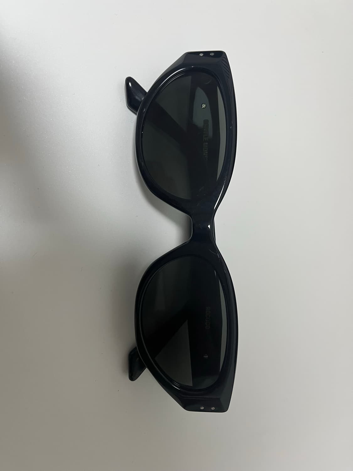 젠틀몬스터 로코코 01 블랙 상품이미지2