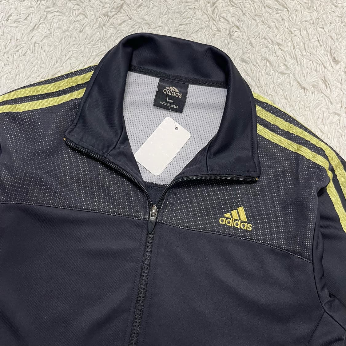 Adidas black gold jersey 상품이미지5