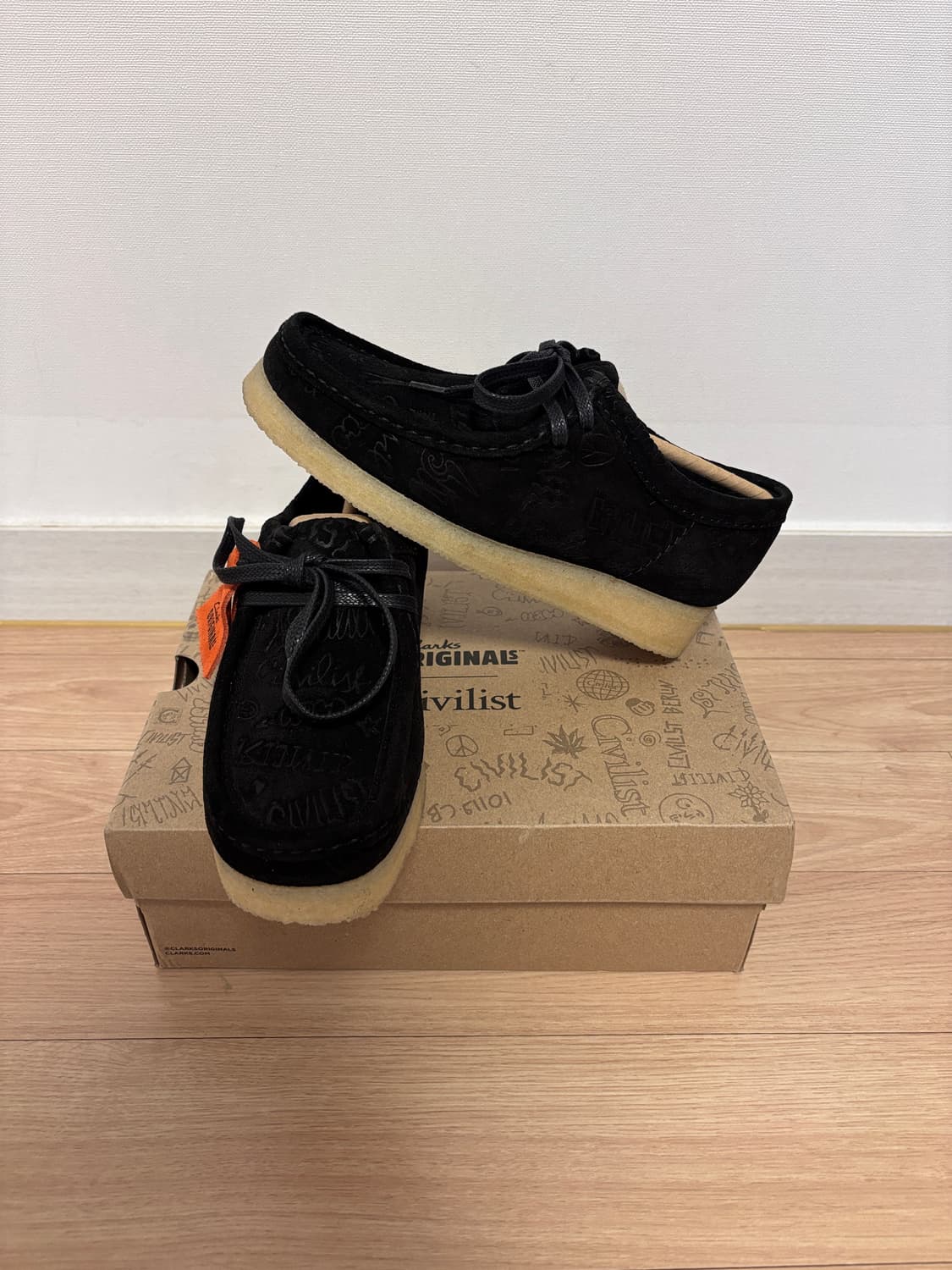 새상품) 230 클락스 왈라비 블랙 스웨이드 상품이미지1