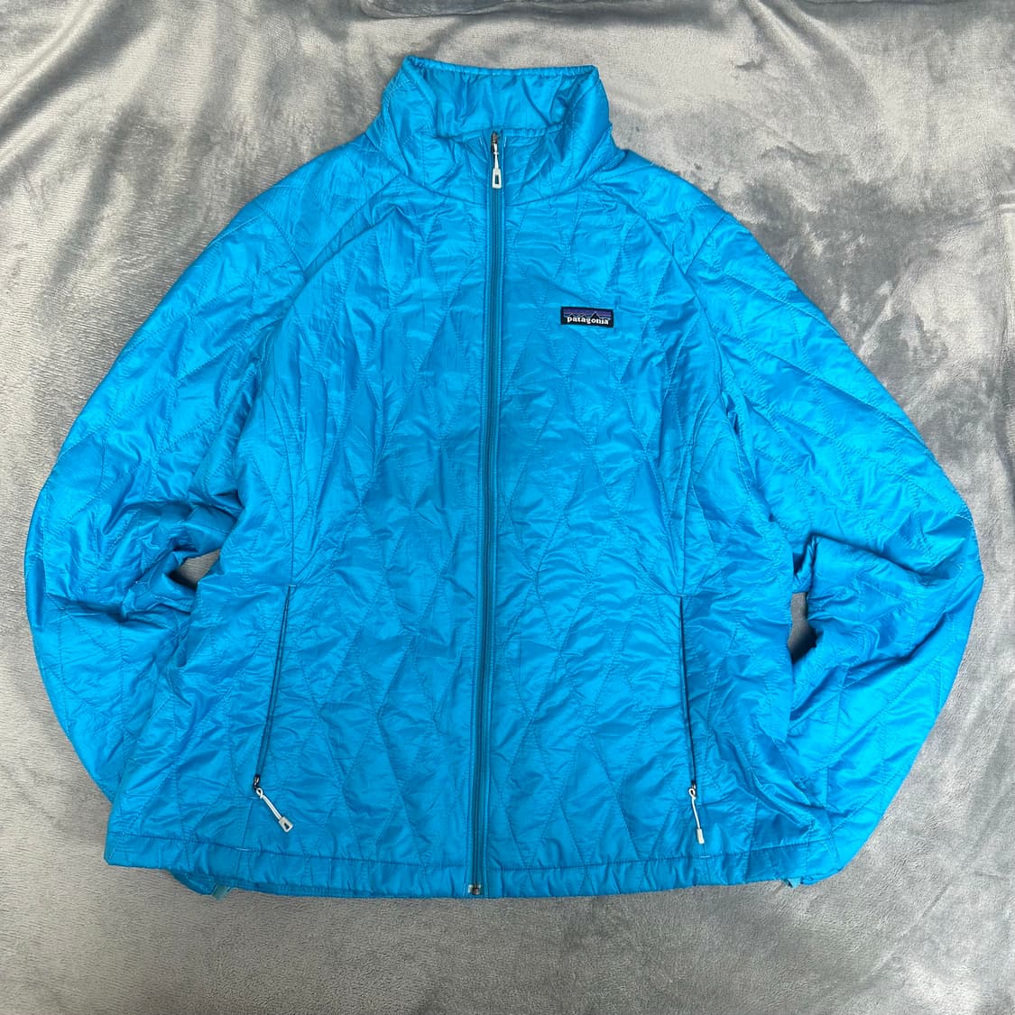 파타고니아 경량패딩 상품이미지1