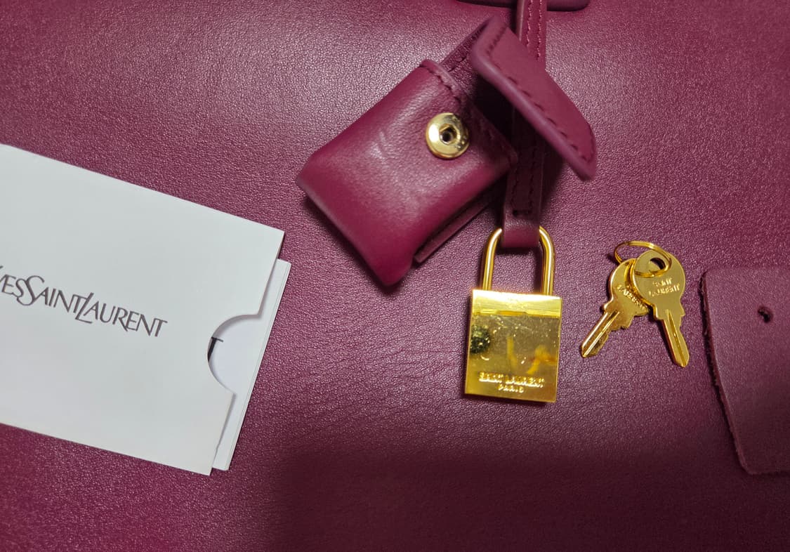 생로랑 버건디 레더 토트백 상품이미지10