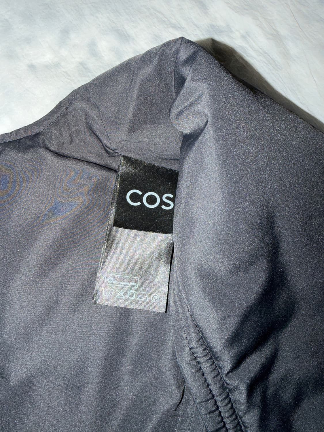 COS 패디드 유틸리티 하이브리드 질레 s 상품이미지4