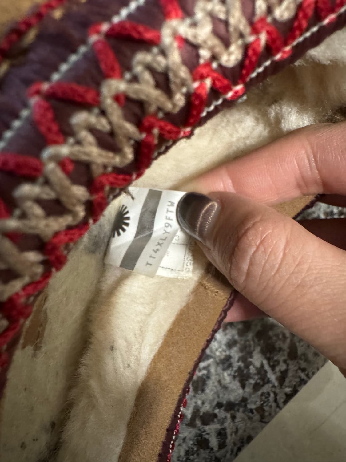 어그 타스만 플랫폼 250 상품이미지8