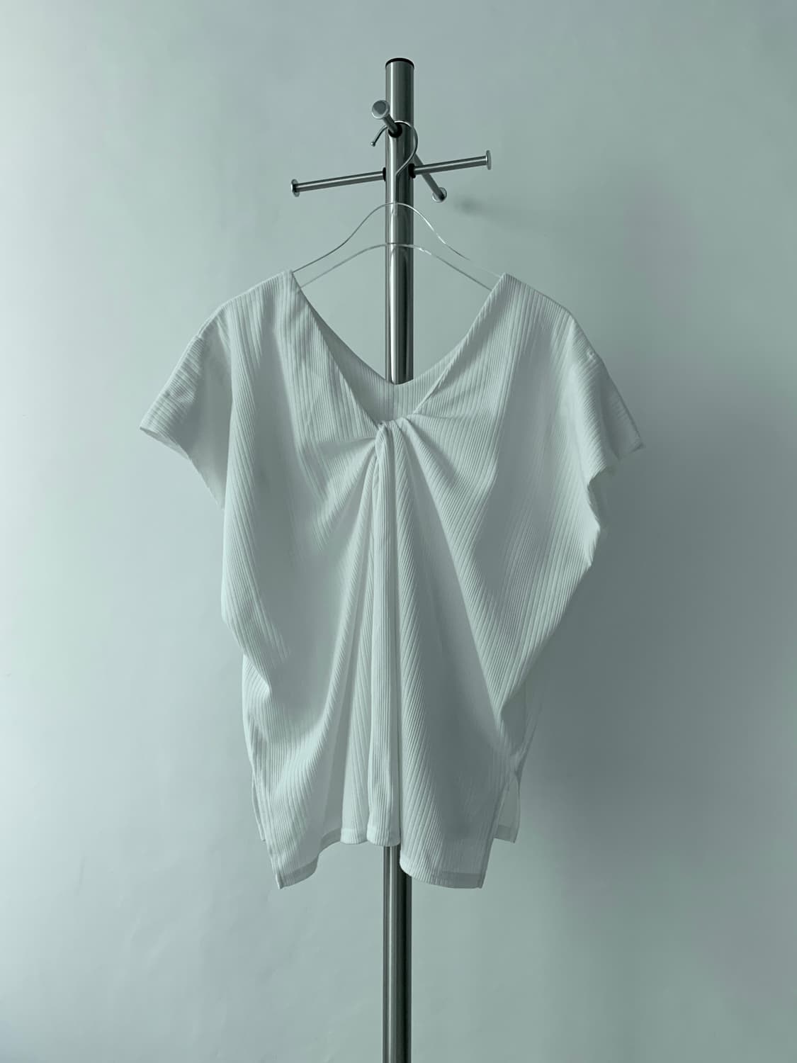 Knotted Shirring T-shirt 상품이미지1
