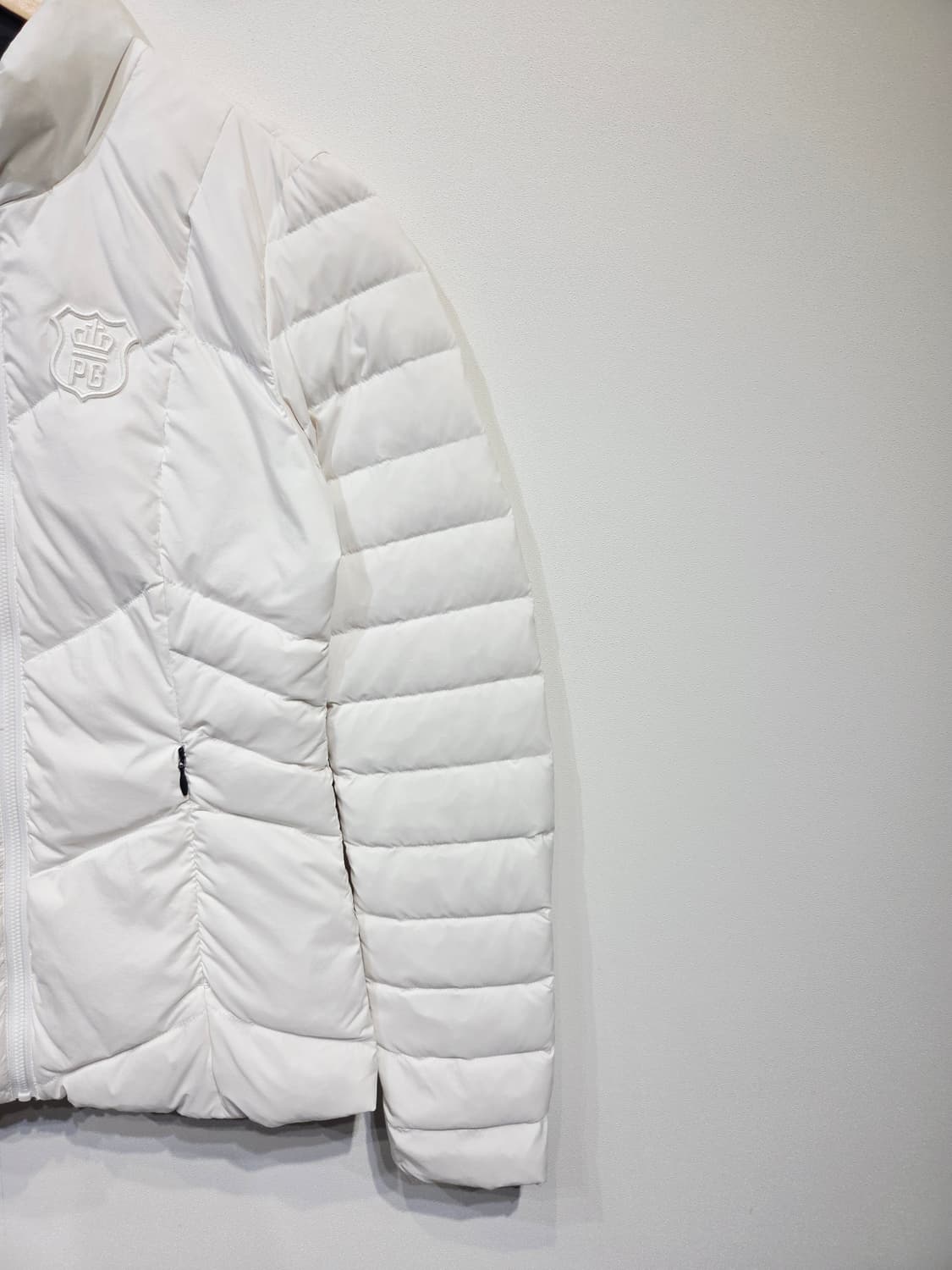 파리게이츠 여성 쉐브론 퀼팅 경량 구스다운 자켓 상품이미지4