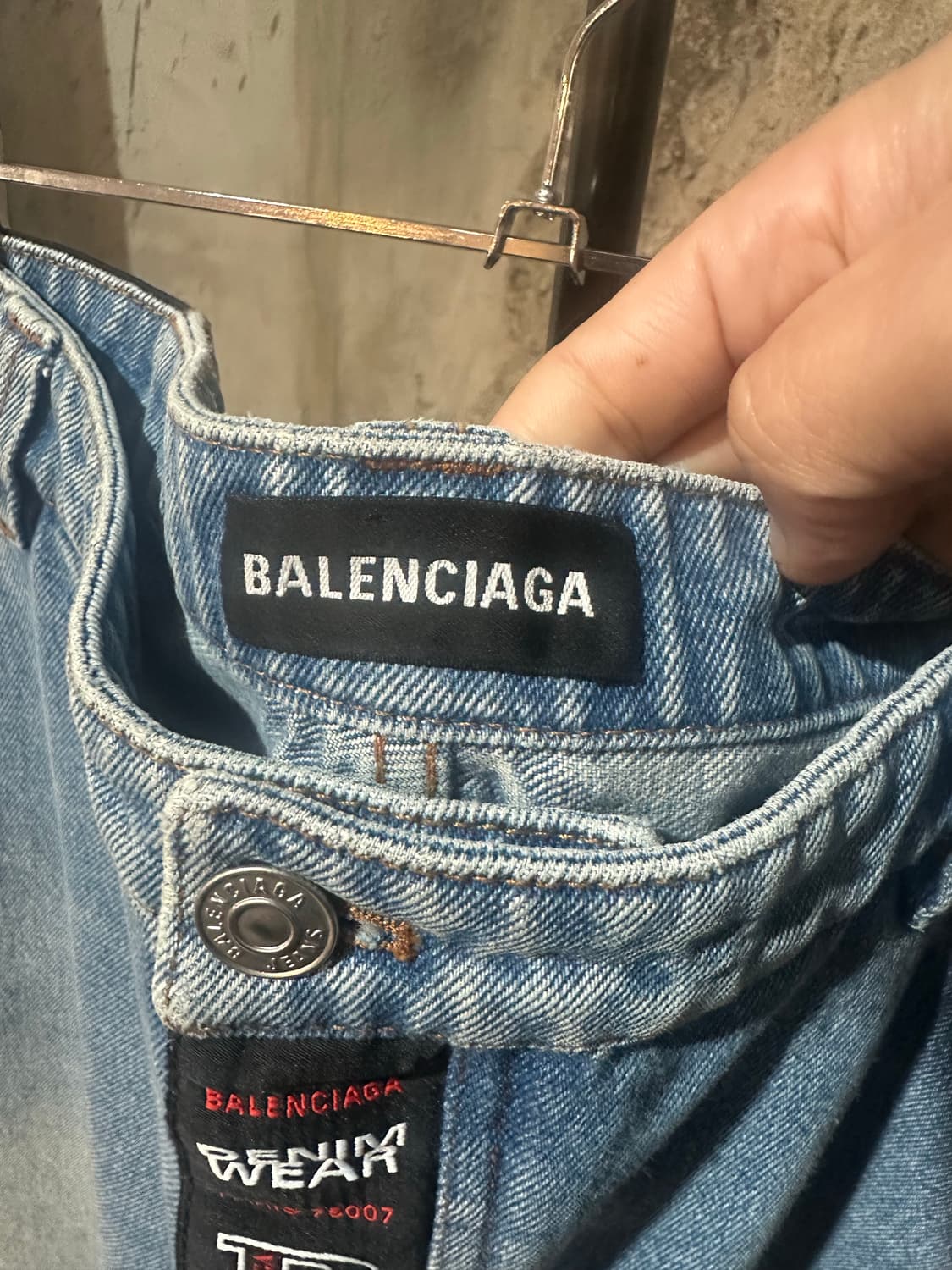 발렌시아가 스케이터 데님 버뮤다 팬츠 상품이미지4