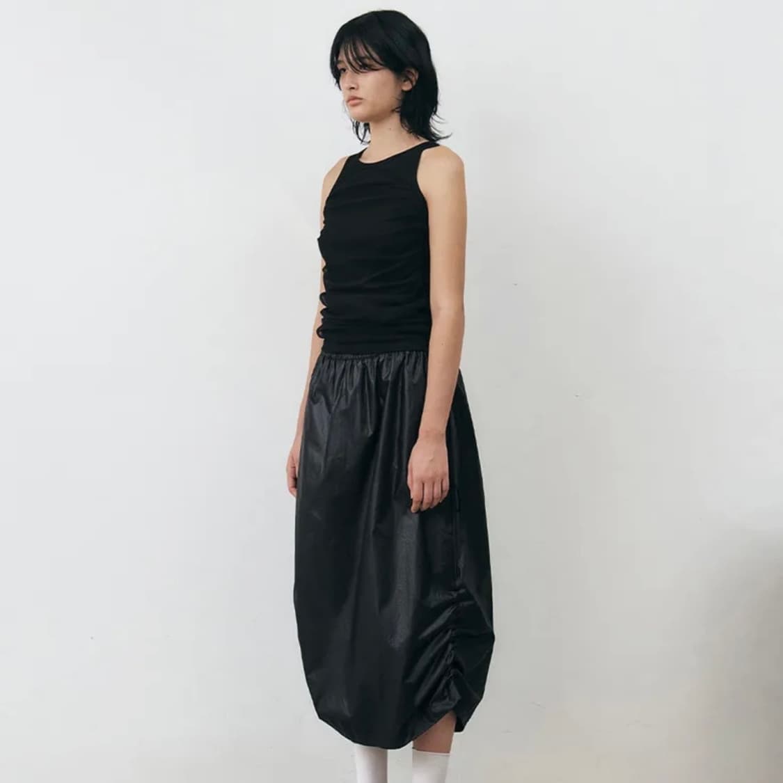 인사일런스 블랙 셔링 슬리브리스 상품이미지5