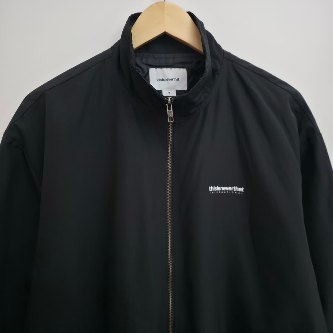 [M] 디스이즈네버댓 바람막이 블랙 집업 자켓 상품이미지2