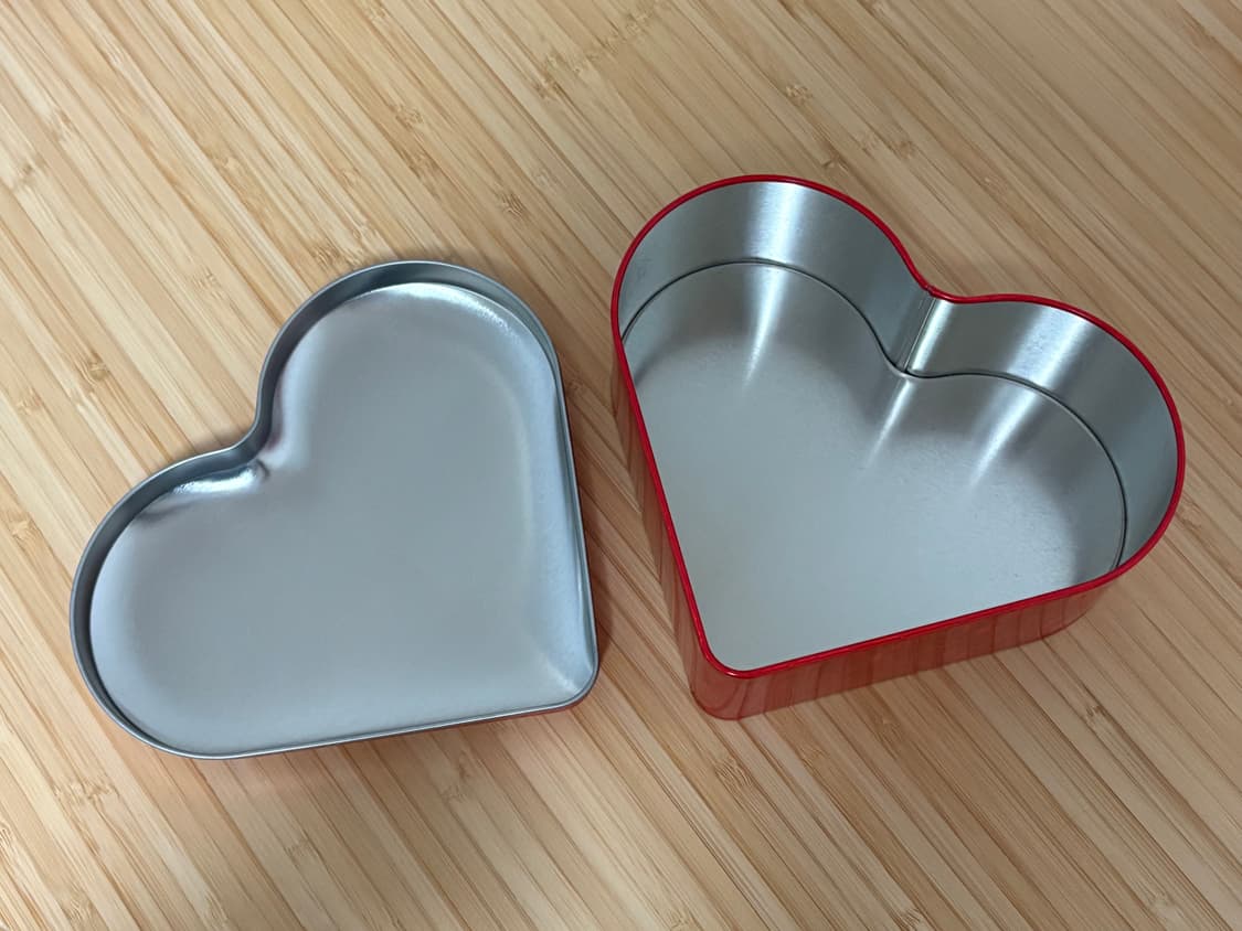 킷캣 하트 홀로그램 틴케이스 상품이미지2