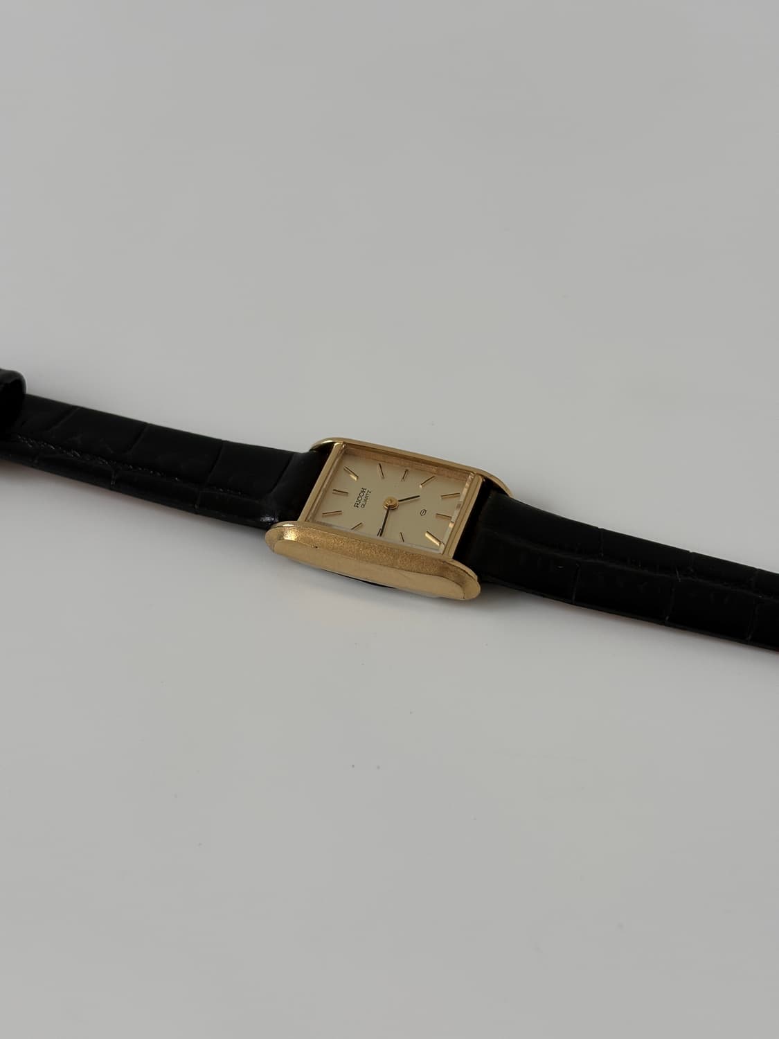 리코 1980년대 텍스쳐 베젤 골드 탱크 리쿼츠 여성 상품이미지6