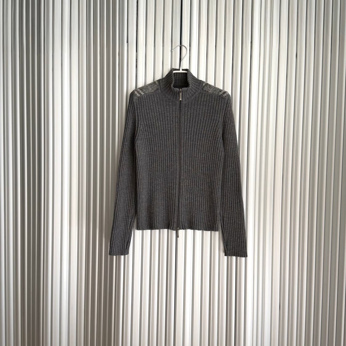 Burberry wool knit zip-up 상품이미지1
