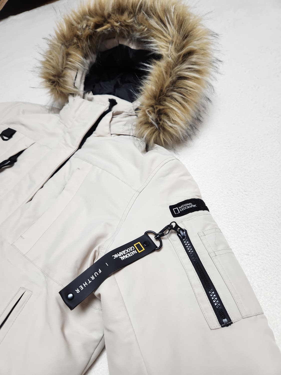 내셔널지오그래픽 아이보리 패딩 M 상품이미지5