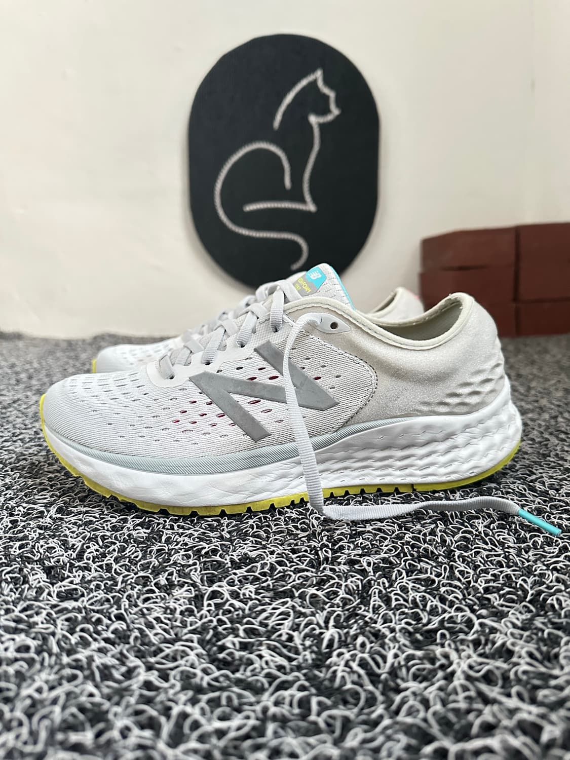 뉴발란스 Fresh Foam 흰색 운동화 250mm 상품이미지1