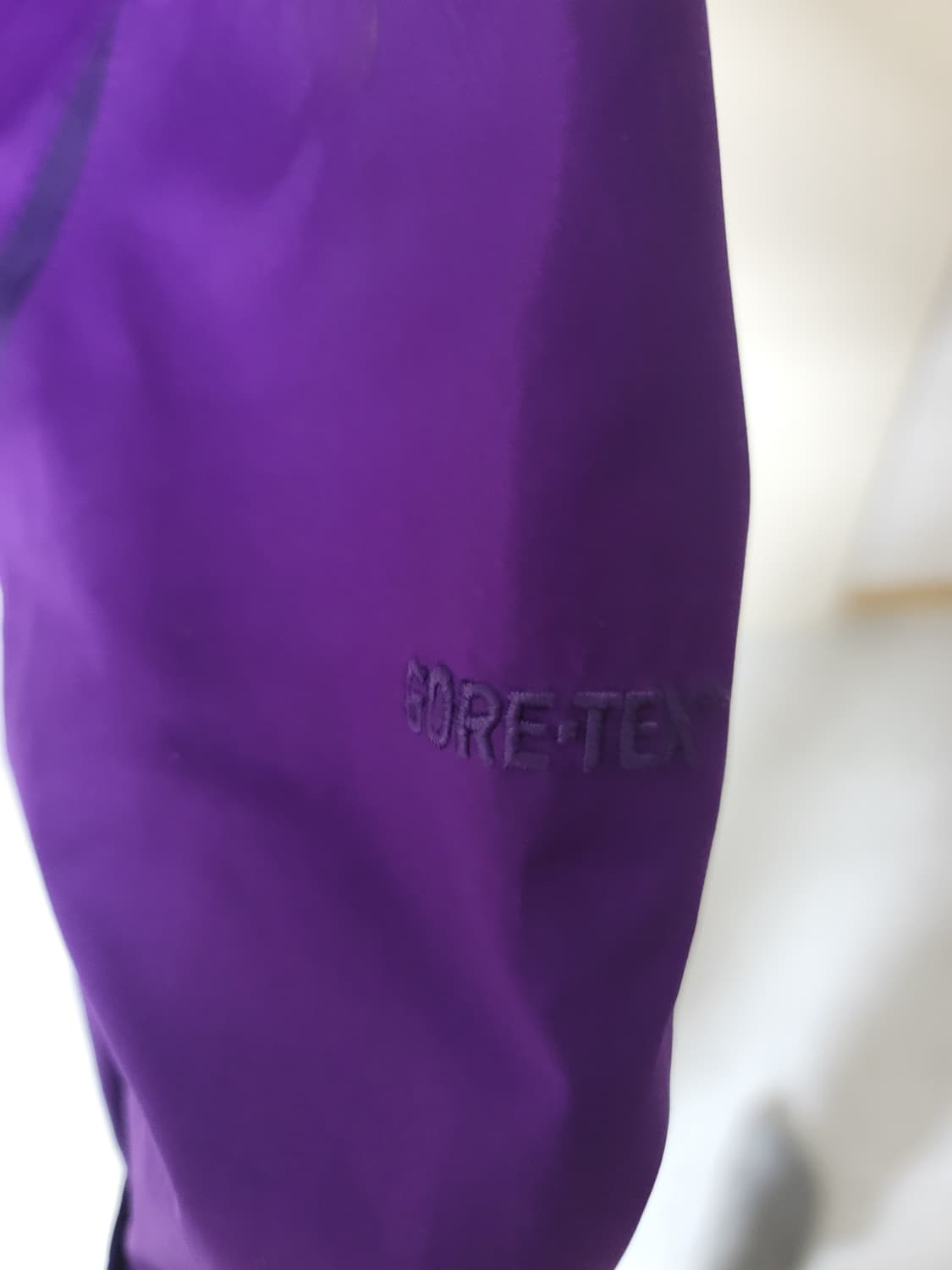 노스페이스 고어택스 바람막이 여성90사이즈 새제품급

여성90

구매후 상품이미지4