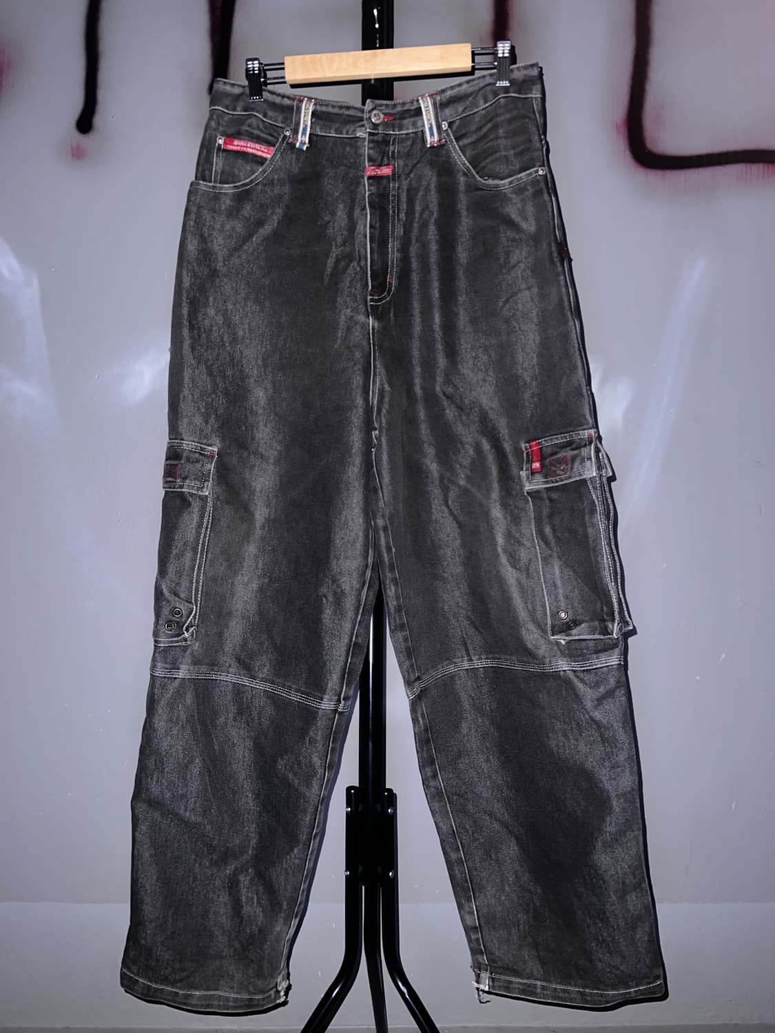 (무료배송) 도그타운 90’S 블랙드래곤 자수 데님팬츠 상품이미지1