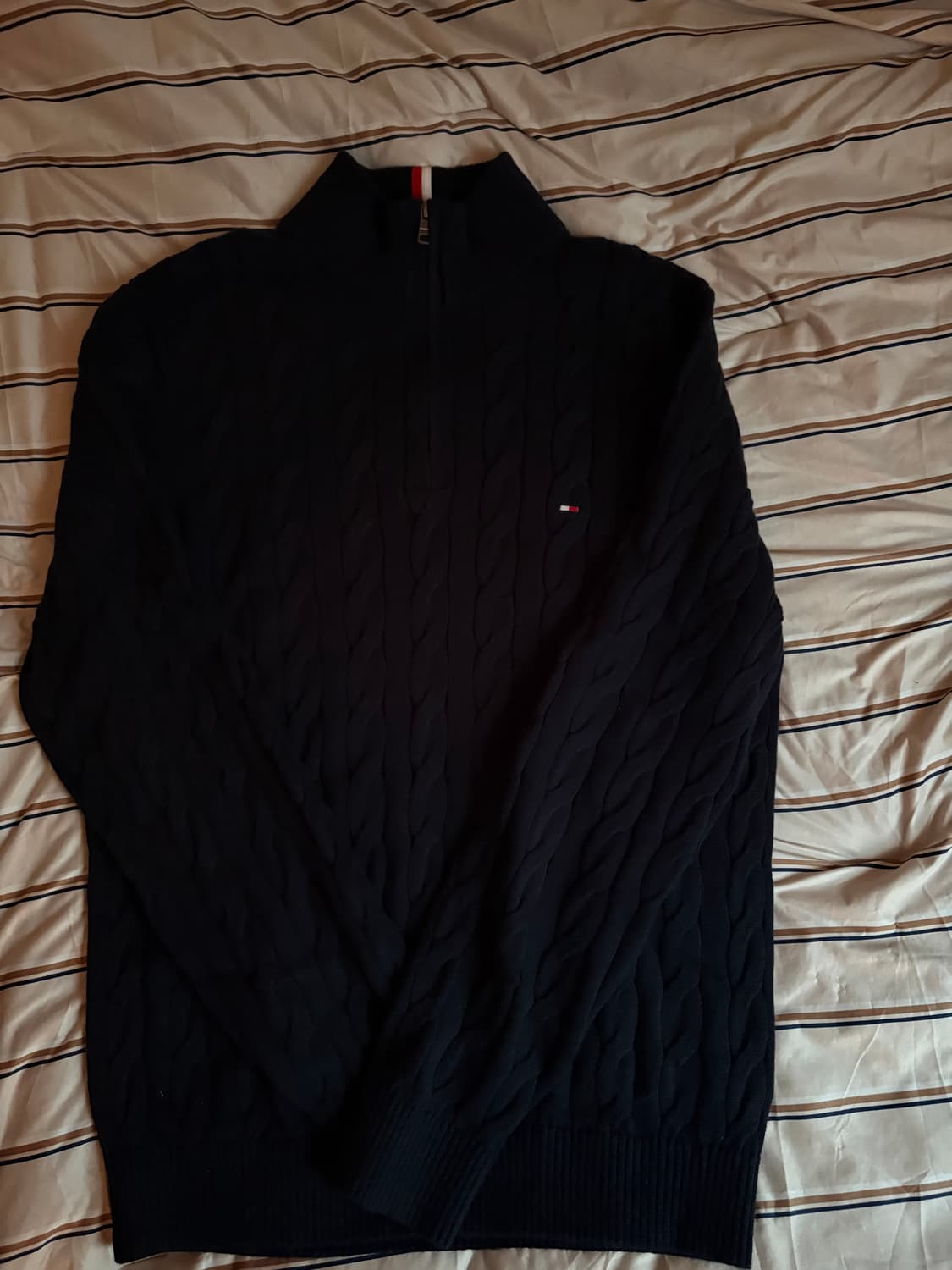 타미힐피거 반집업 니트 상품이미지1