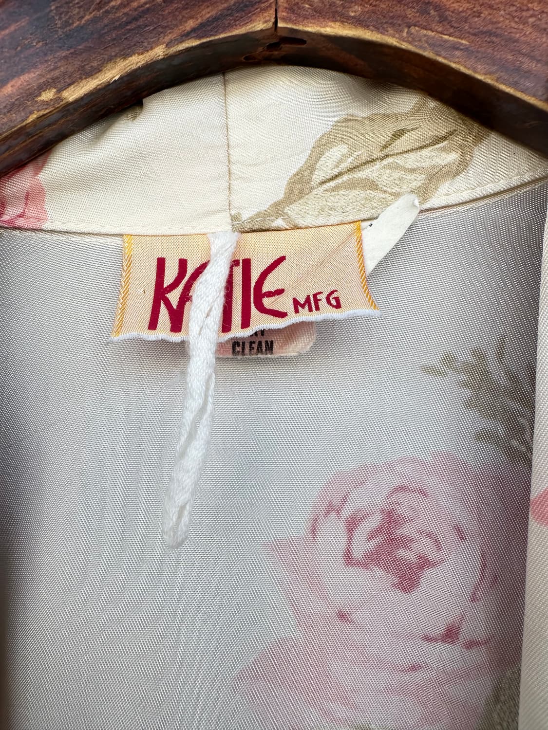 로맨틱 빈티지의 정석, 'Katie' 플로럴 가운 상품이미지3