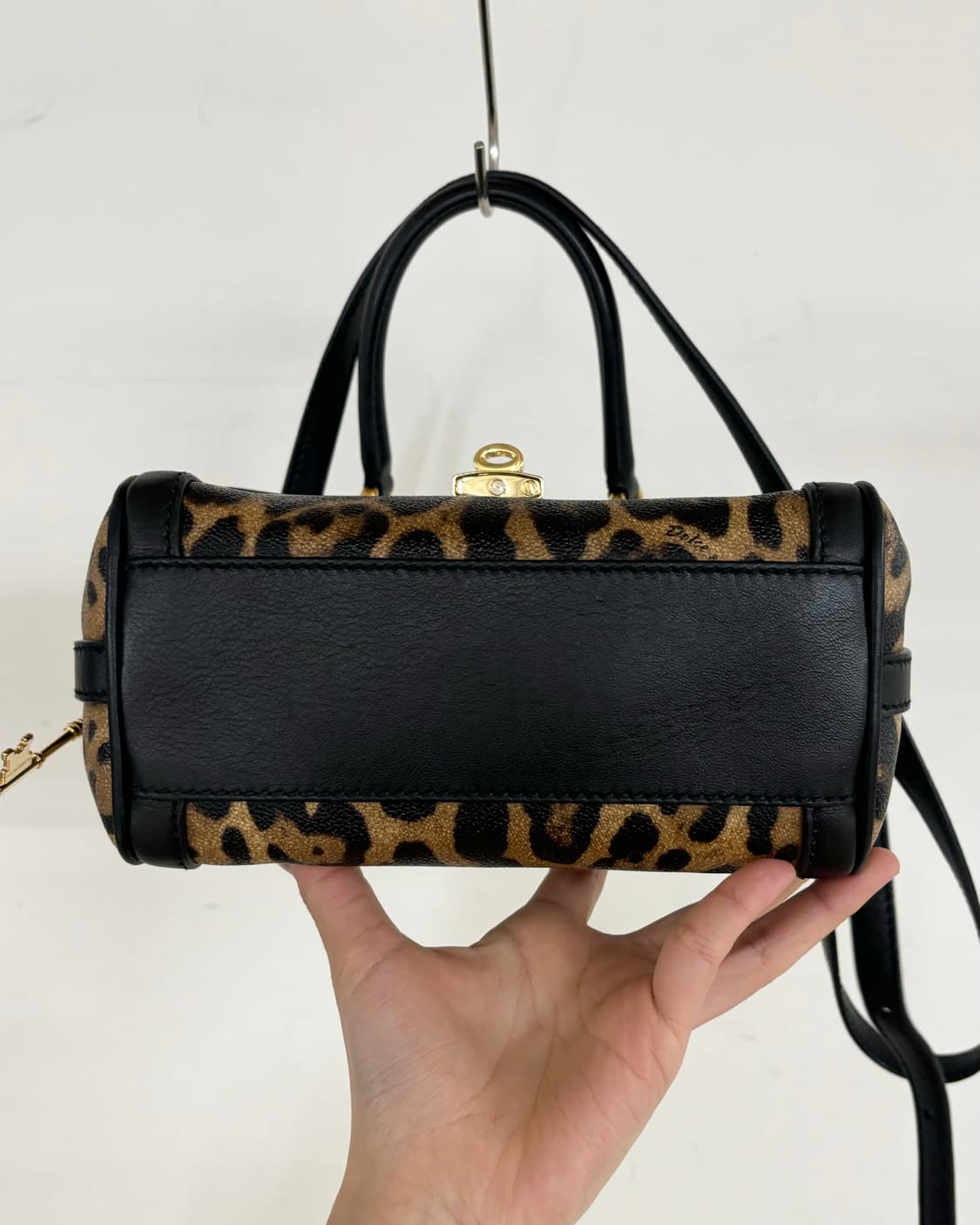 돌체 앤 가바나 레오파드 프린트 숄더백 상품이미지6