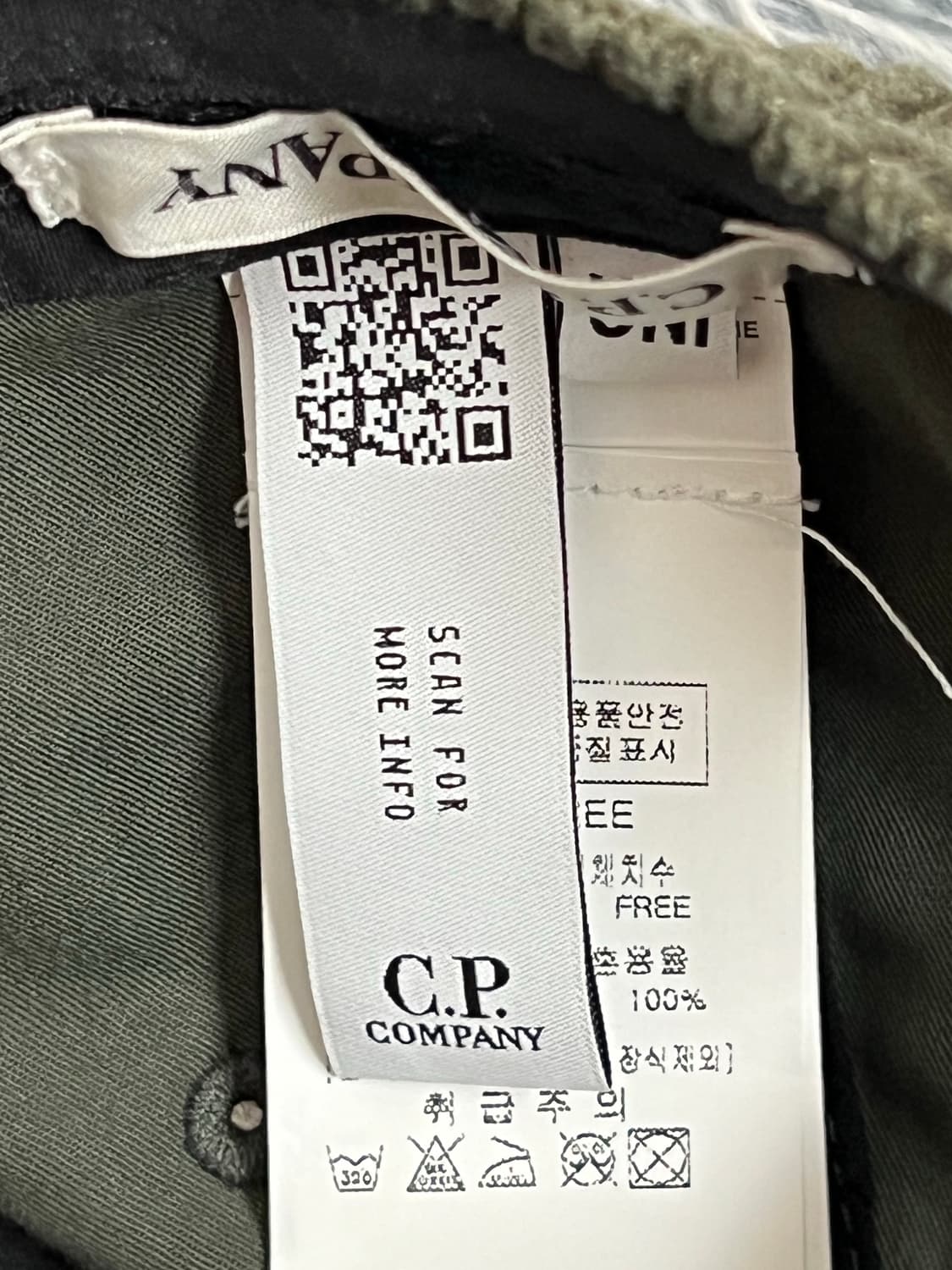 25년식 C.P컴퍼니 코듀로이 볼캡 상품이미지4