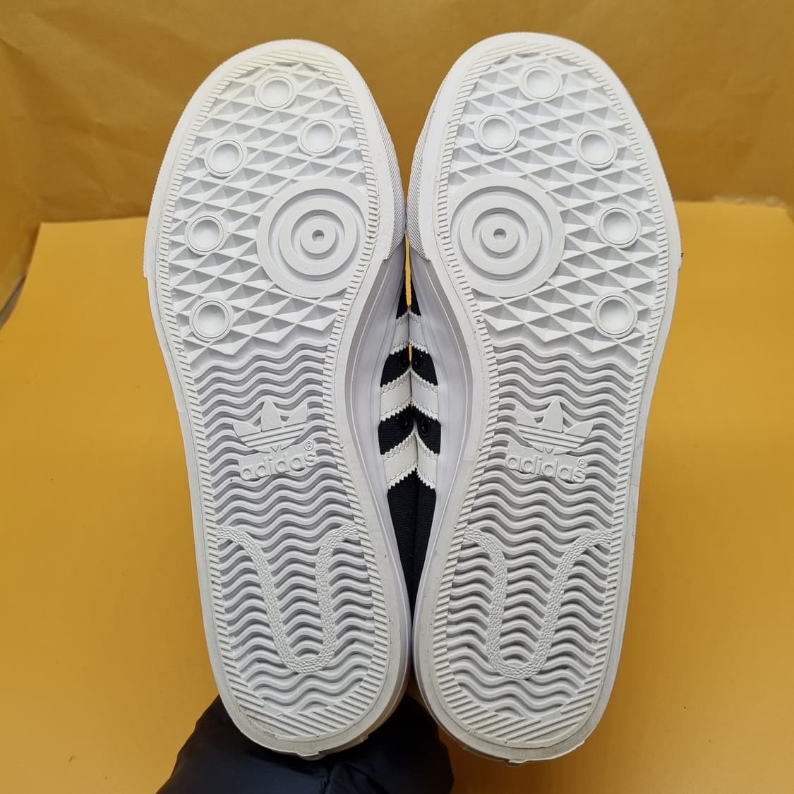 아디다스 컬렙시브. 니짜 로우 스니커즈265 상품이미지3