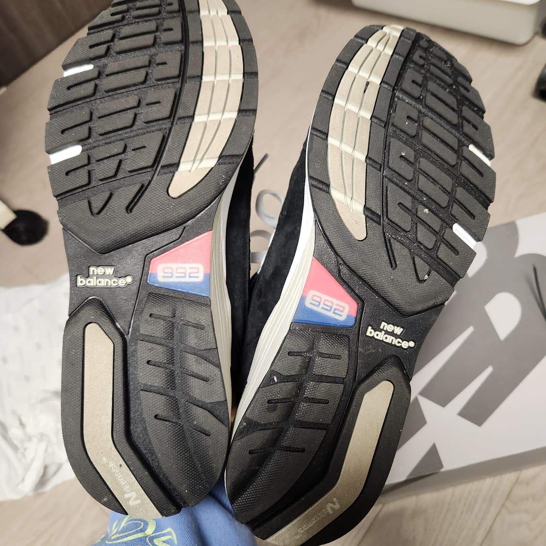 992 코어블랙그레이 275 상품이미지3