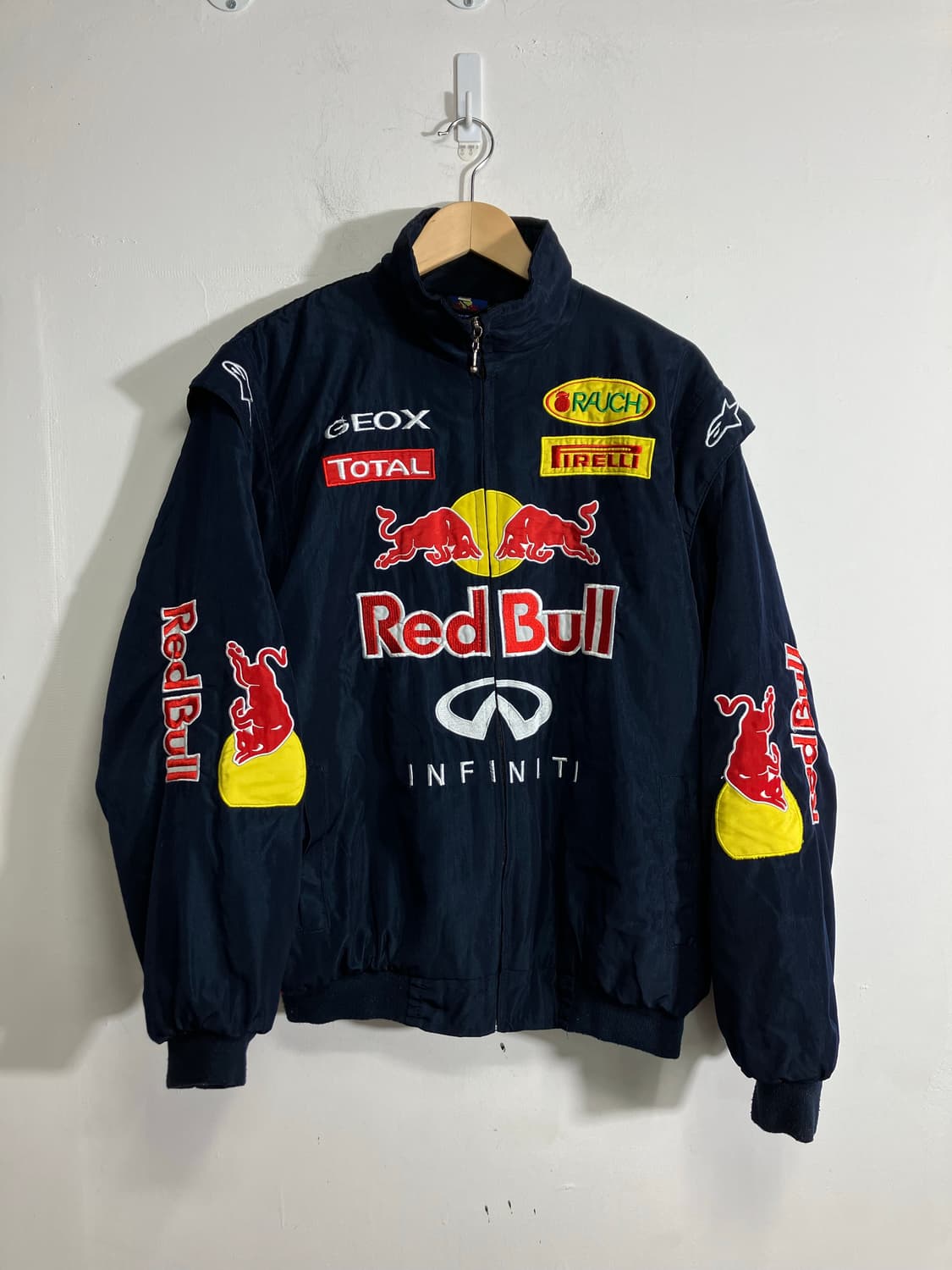 레드불 빅로고 바시티 자켓  상품이미지4