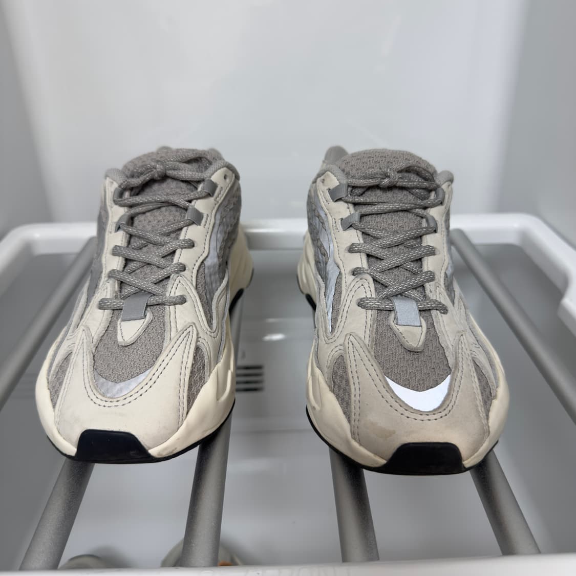 이지부스트 700 v2 스태틱 235 상품이미지3