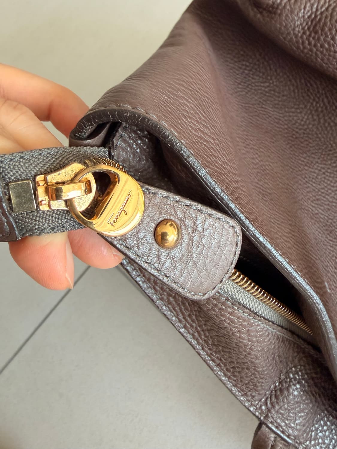 페레가모 정품 쇼퍼백 브라운 상품이미지6