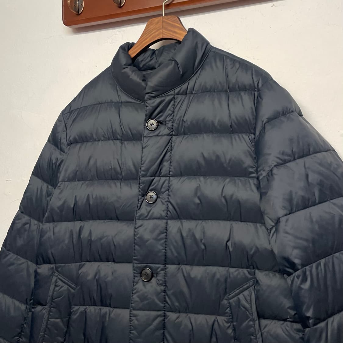 헤지스 블랙 덕 다운 패딩 코트 상품이미지2