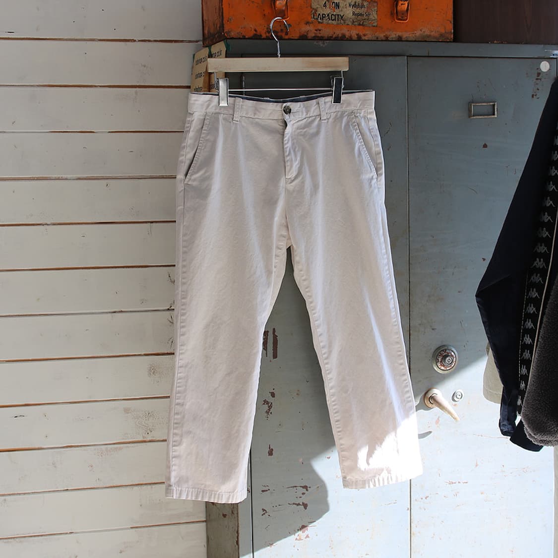 (착용컷) TOMMY HILFIGER 치노 팬츠 (남성용 33.5) 상품이미지1