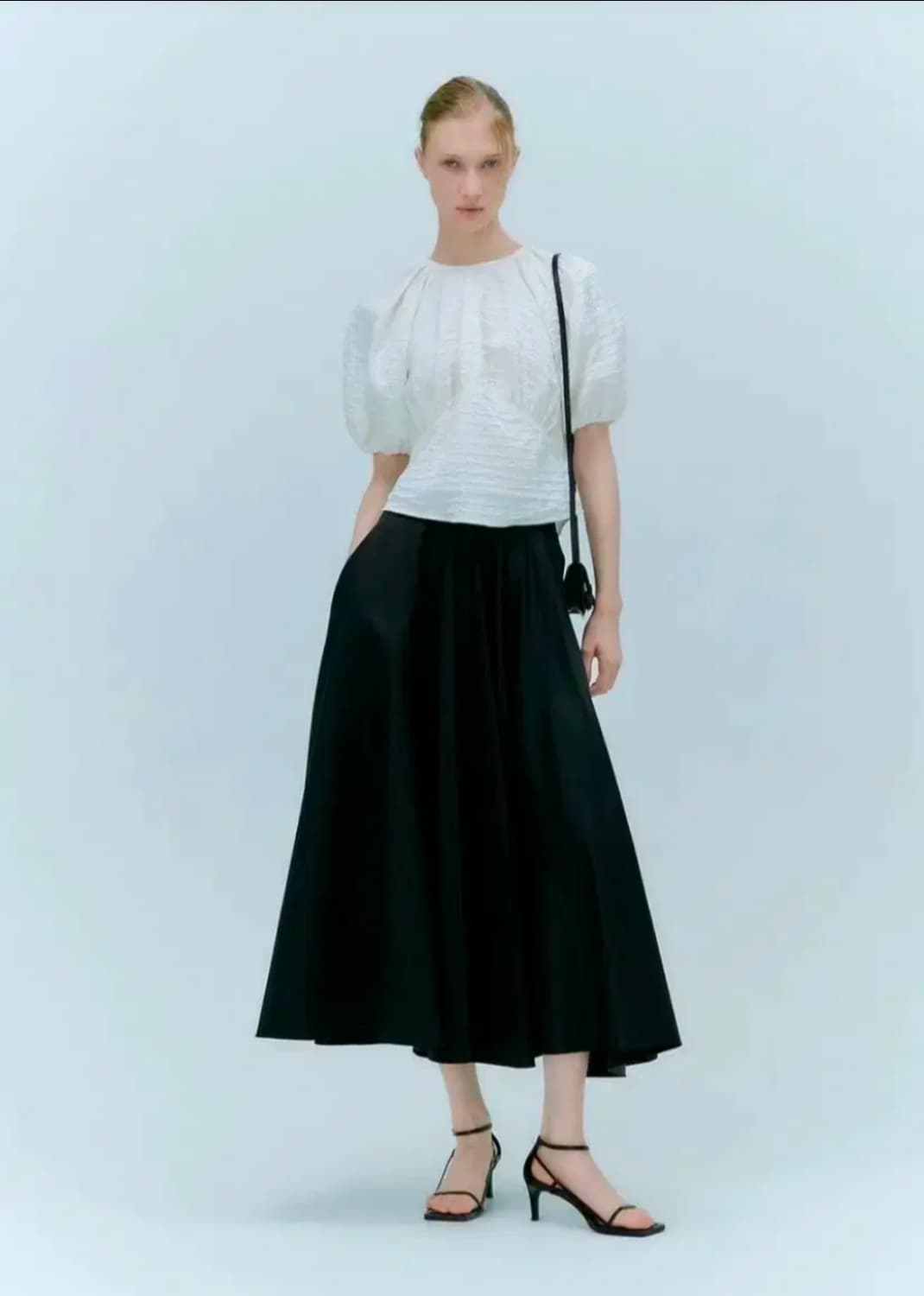 S 오르 ORR 엠보 셔링 아이보리 블라우스 상품이미지1