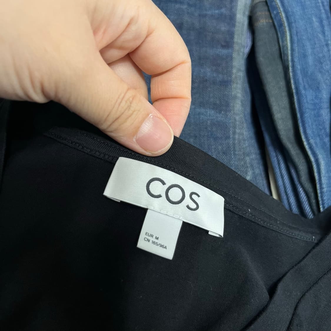 COS 코스 블랙 반팔 티셔츠 m 상품이미지3