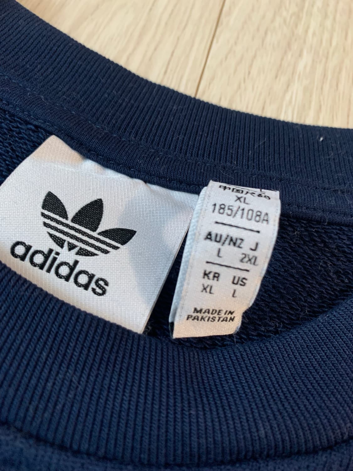 아디다스 (ADIDAS) 그래픽 아카이브 크루 스웨트셔츠 상품이미지3