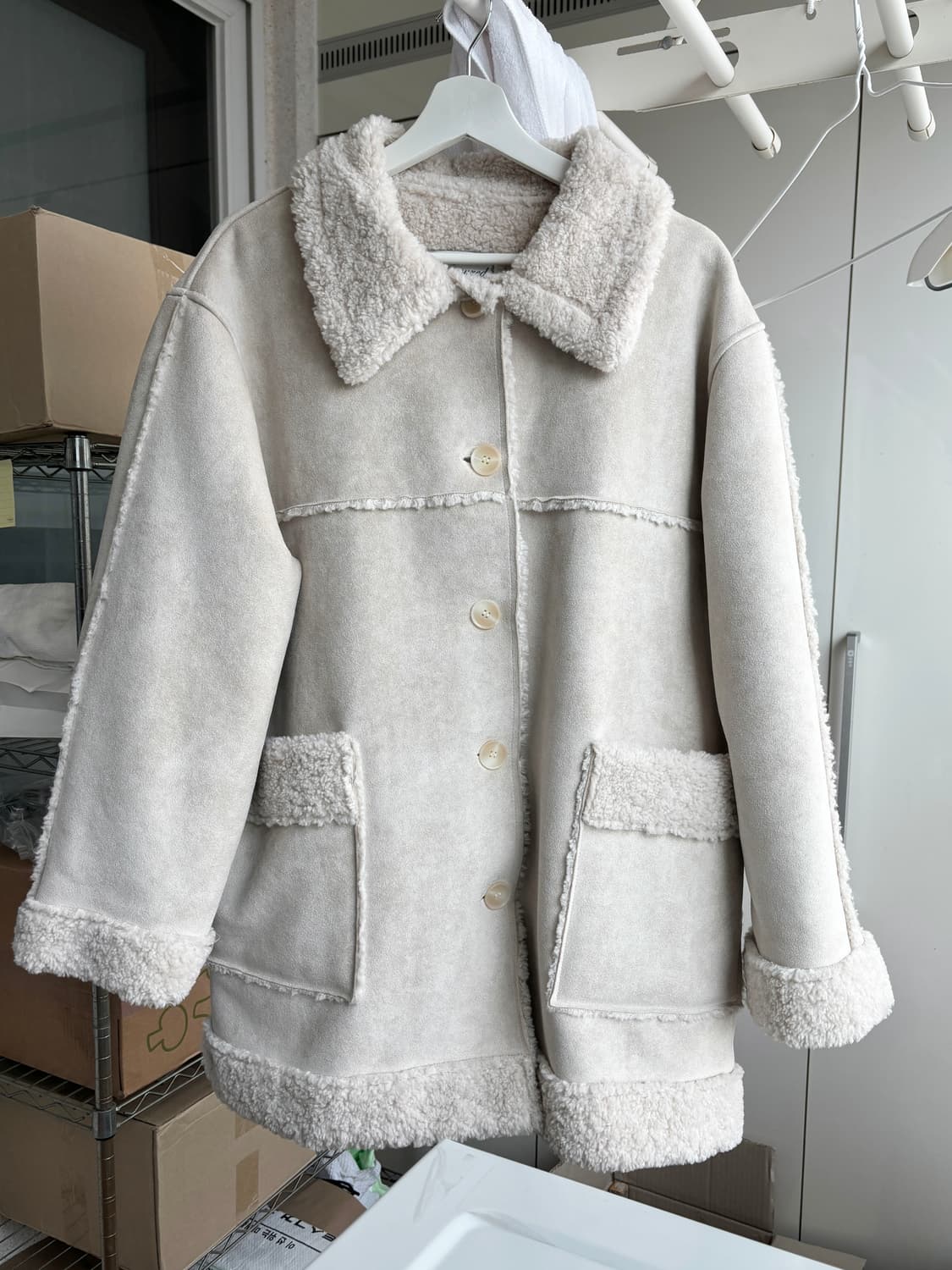 에프터먼데이 스노우 무스탕 코트 자켓 상품이미지5