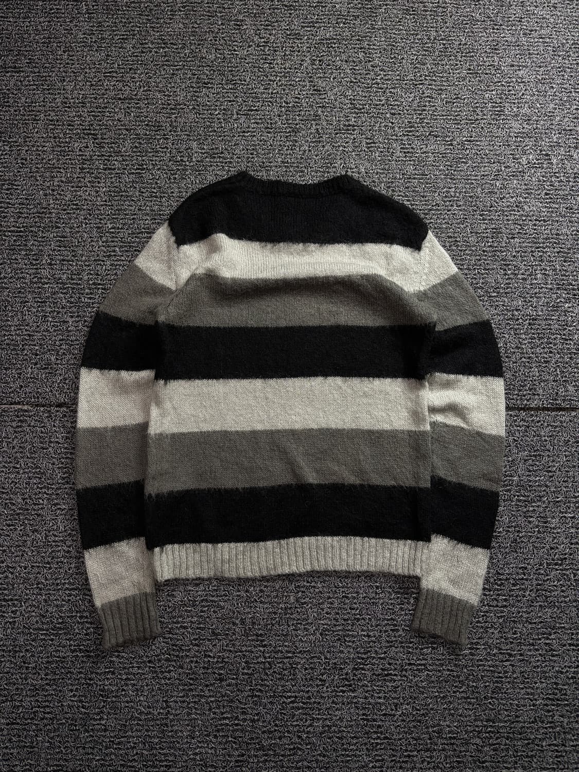 디젤 패치로고 단가라 디테일 모헤어 스웨터 1558 상품이미지5