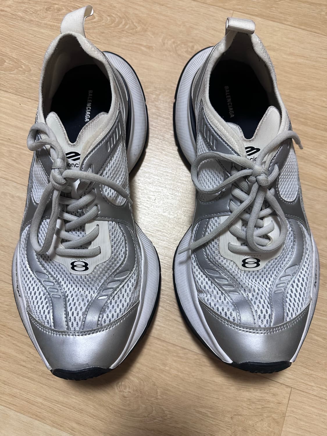 42) 발렌시아가 서킷 화이트 실버 스니커즈 상품이미지1